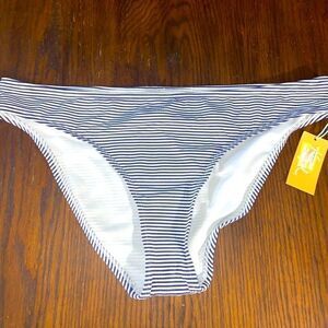 Woman’s NWT Kona sol bikini bottoms